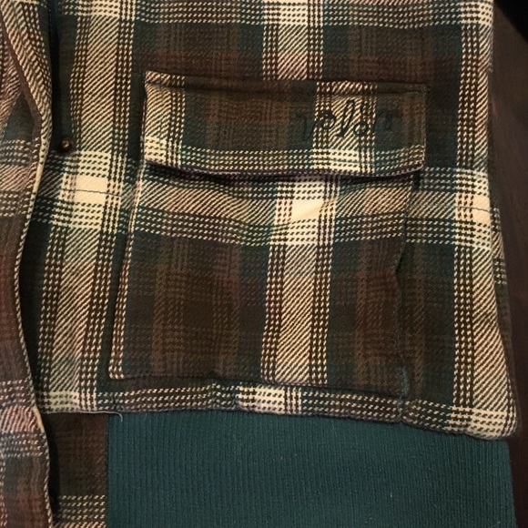 Volcom Plaid Jacket - Picture 3 of 4